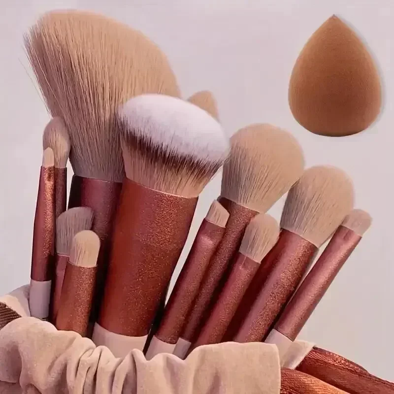 Huda Beauty Makeup Brush Set - Zestaw pędzli do makijażu miękki puszysty